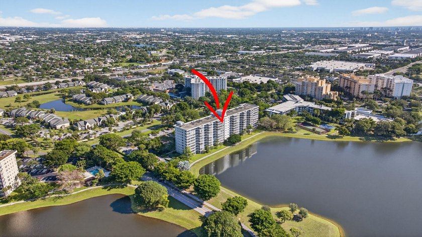 Stunning 2-bedroom, 2-bath ALL AGES condo on the 9th floor with - photo 35