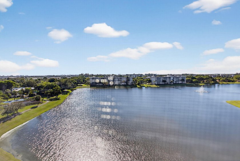 Stunning 2-bedroom, 2-bath ALL AGES condo on the 9th floor with - photo 39