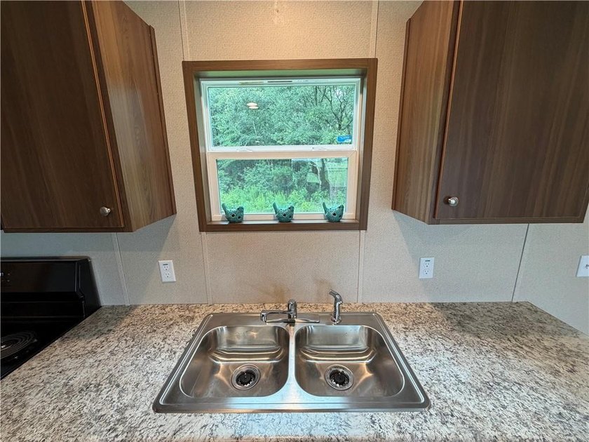 VRM: Sellers will entertain offers between $179,000-$189,000 - photo 8