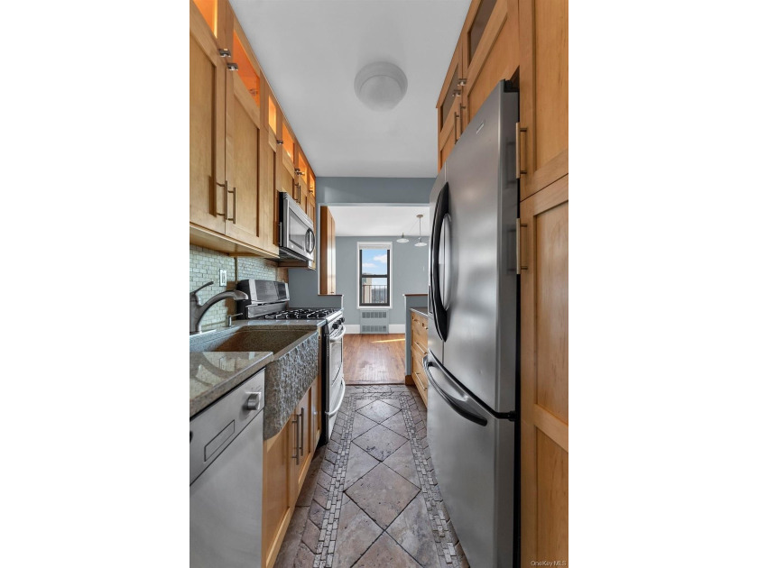 Welcome home to this stunning 2-bedroom, 2-full-bath residence - photo 2