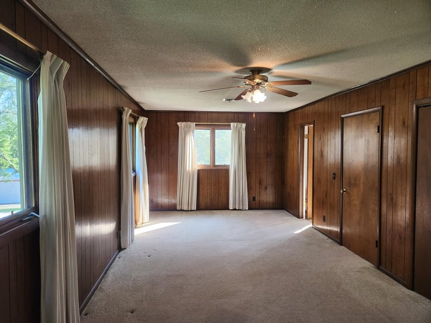 NEW PRICE! Lake of the Ozarks ! Beautiful home on a 2 acre park - photo 23