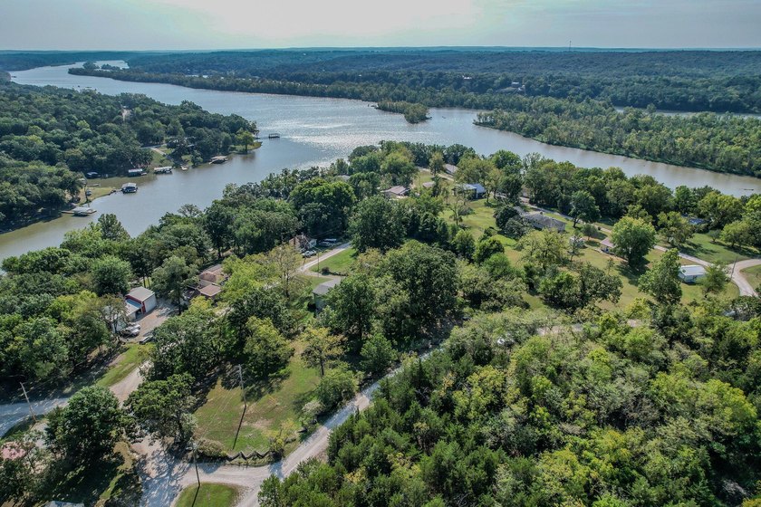 NEW PRICE! Lake of the Ozarks ! Beautiful home on a 2 acre park - photo 32