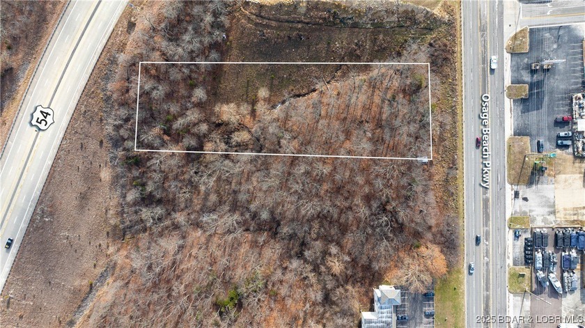 1.6 Acres of commercial property in Osage Beach. This lot is - photo 4