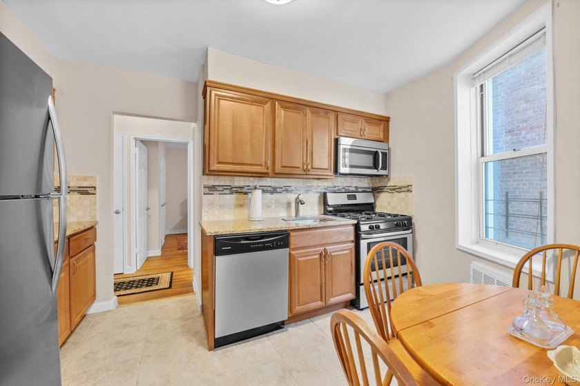 Welcome to The Louisiana - Forest Hills Living at Its Best This - photo 8
