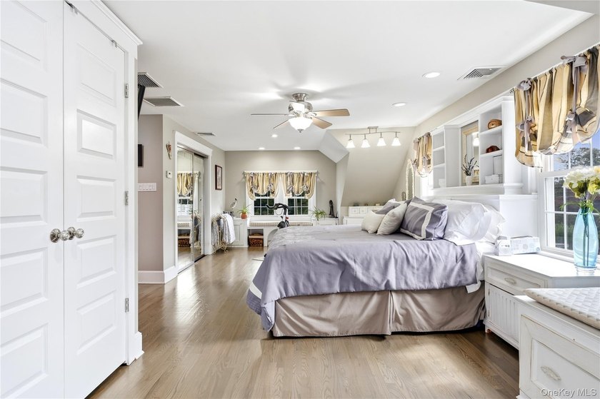 Nestled in the heart of sought-after South Sayville, this - photo 31