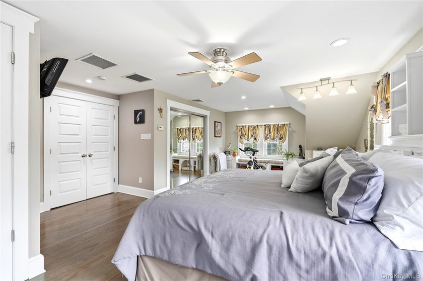 Nestled in the heart of sought-after South Sayville, this - photo 33