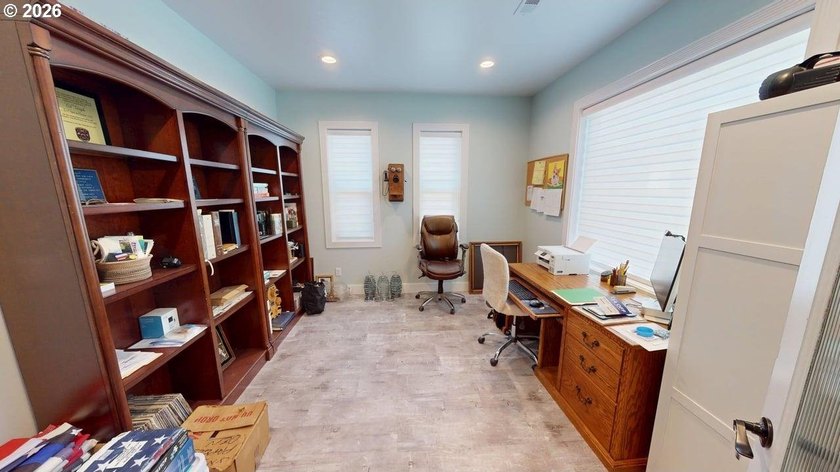 Beautifully maintained single level home featuring vaulted - photo 14