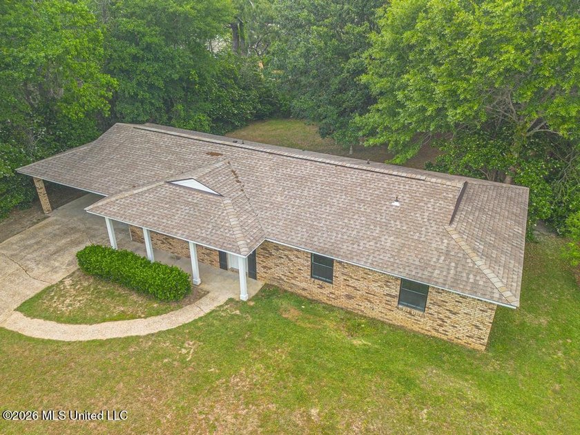 Back on the market through no fault of the seller. Get ready to - photo 16