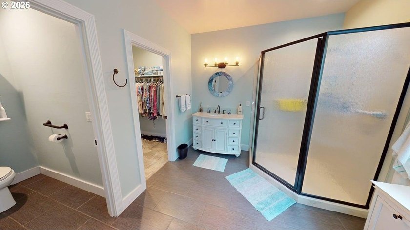 Beautifully maintained single level home featuring vaulted - photo 24