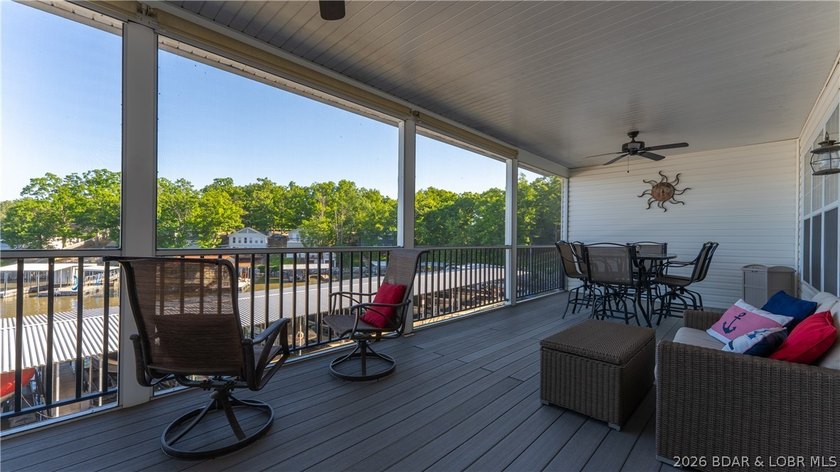 Come home to this inviting, welcoming villa at The Palms in Lake - photo 31