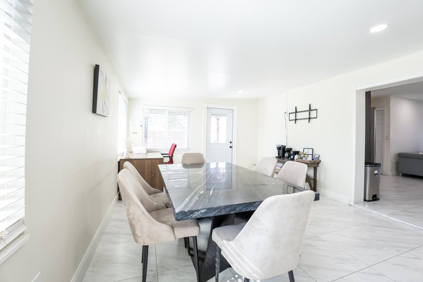 NO HOA! Nicely kept 3-bedroom, 2-bath single-family home - photo 13