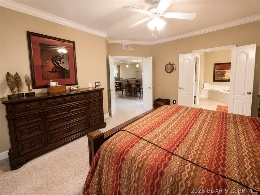 Gorgeous Walk-In Level Condominium with Elevator Access at the - photo 16