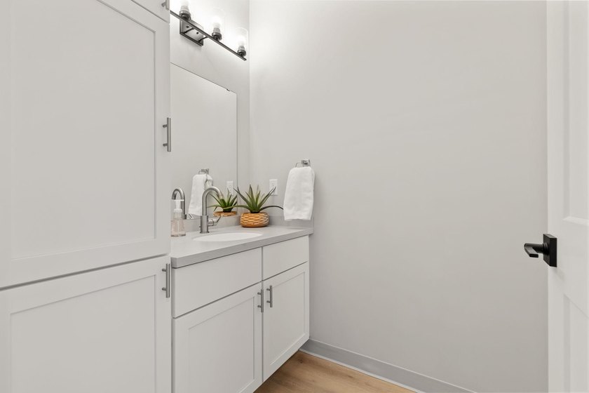 Whether you're looking for an investment property or a primary - photo 20