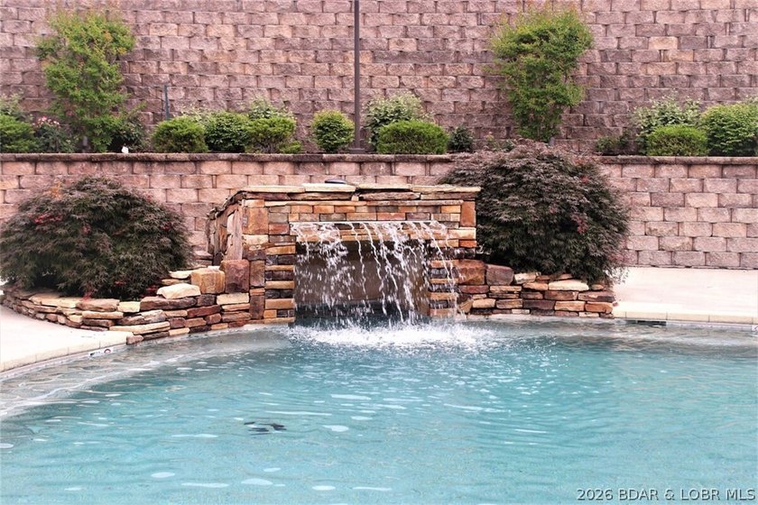 Gorgeous Walk-In Level Condominium with Elevator Access at the - photo 32