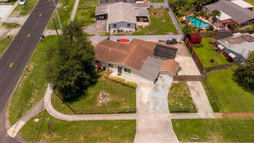 NO HOA! Nicely kept 3-bedroom, 2-bath single-family home - photo 33