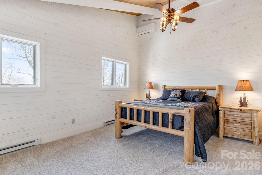 Ideally situated along the Sugar Mountain Ski Resort shuttle - photo 35