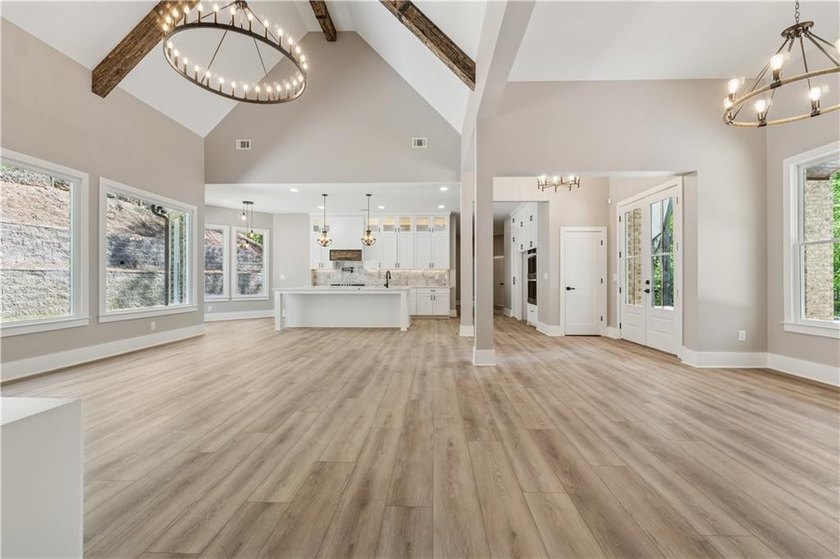 One of a kind - brand-new Custom-built with full 4 side masonry - photo 5