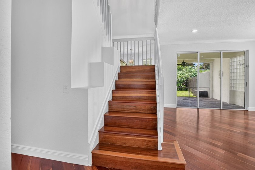 This spacious true 5-bedroom, 3-bathroom home in a gated West - photo 11