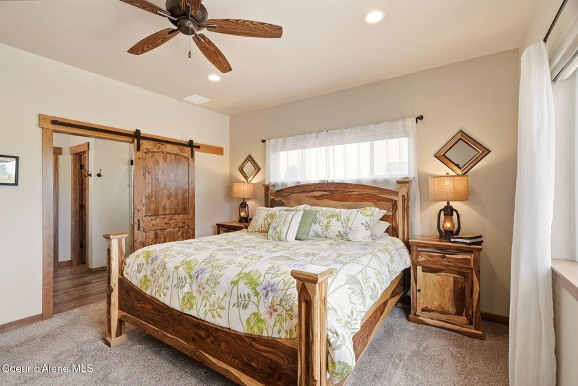 North Idaho living at its finest in this sought- after Fairways - photo 22