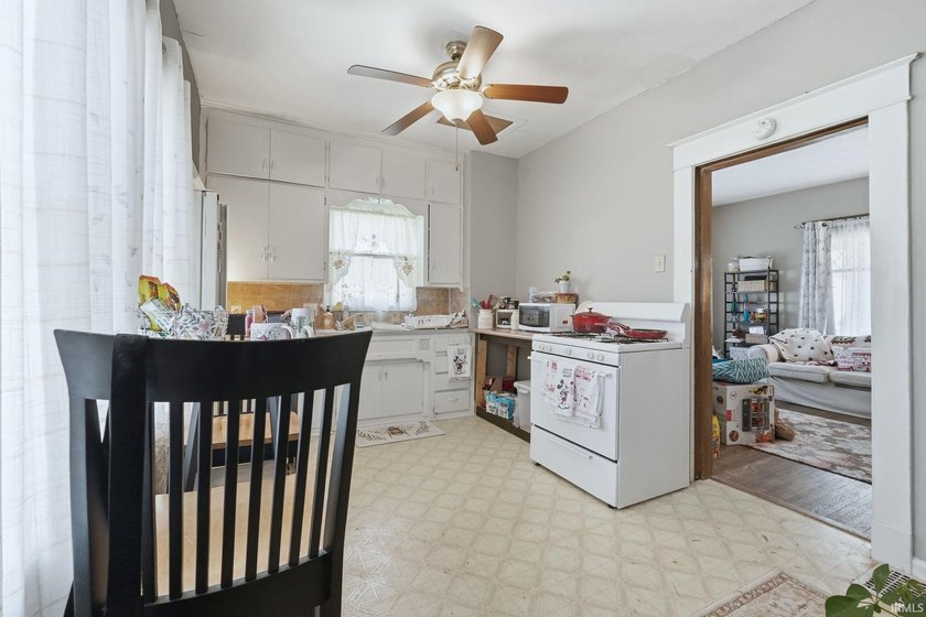*Great investment opportunity with this well-maintained duplex - photo 24