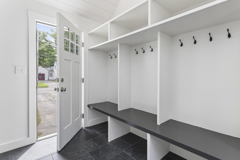 Charming three-bedroom, two-bath Cape located in the desirable - photo 4