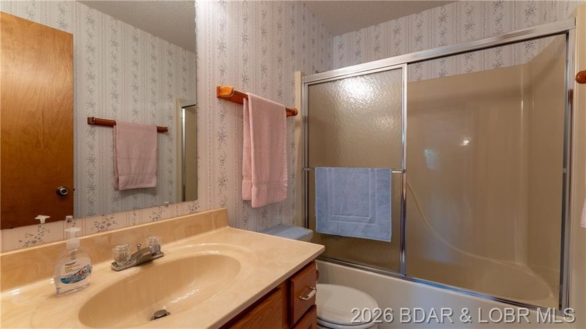 Do you need 1 level living on a nearly level lot? Price just - photo 15