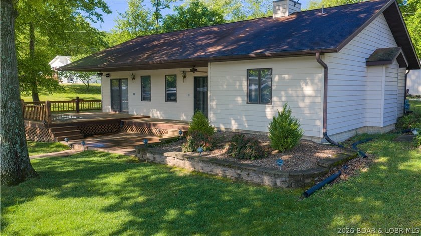 Do you need 1 level living on a nearly level lot? Price just - photo 22