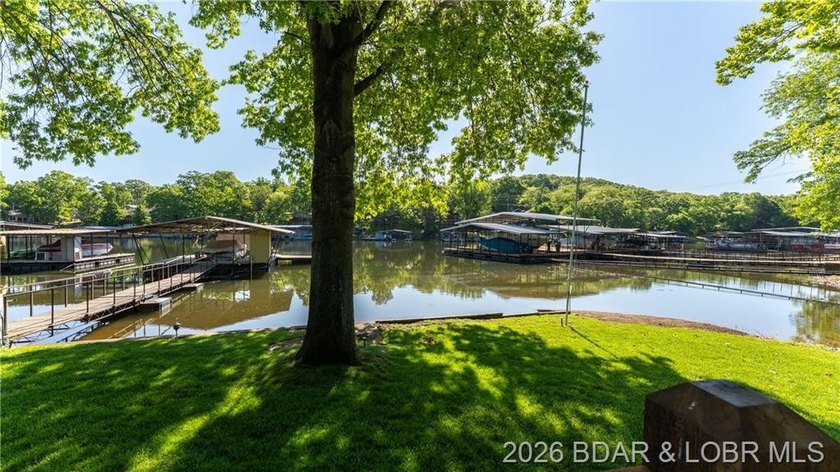Do you need 1 level living on a nearly level lot? Price just - photo 25