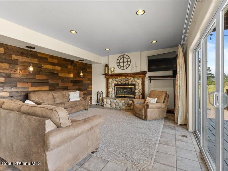 Spokane riverfront equestrian property on almost 8 acres - photo 26