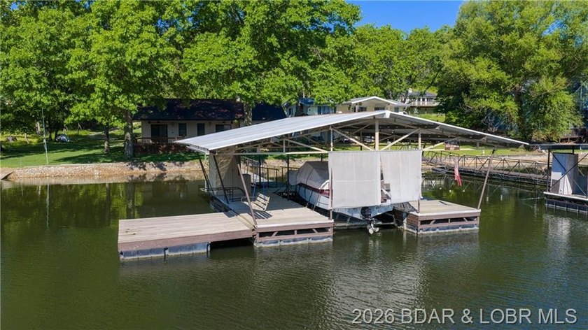 Do you need 1 level living on a nearly level lot? Price just - photo 27