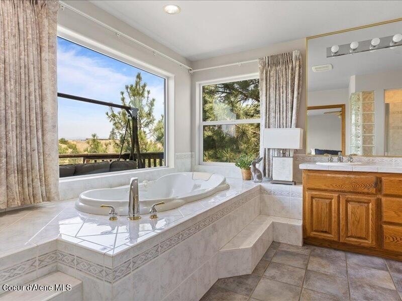 Spokane riverfront equestrian property on almost 8 acres - photo 46