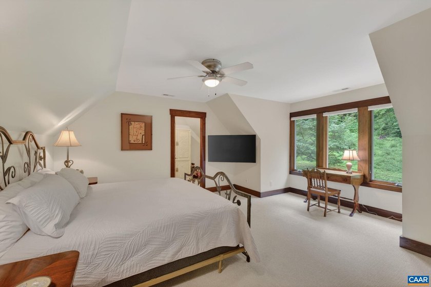 Meticulously designed 4 bedroom, 3.5 bath home privately sited - photo 50