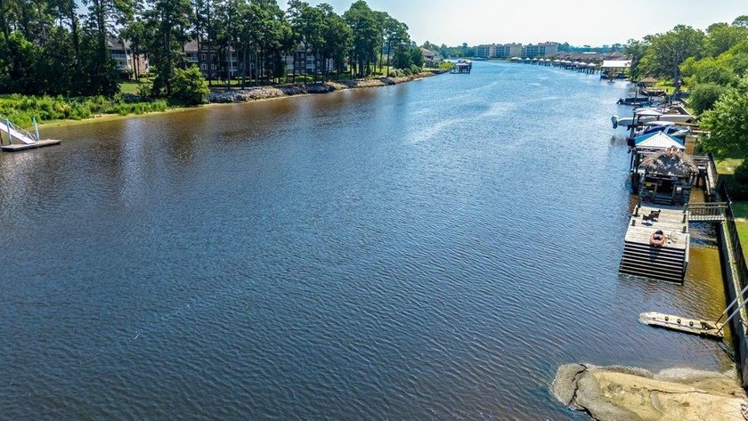 Waterfront luxury meets pristine modern design in this - photo 28