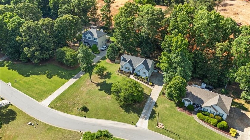 Welcome to 1086 Fieldstone Drive, an inviting ranch home in the - photo 46