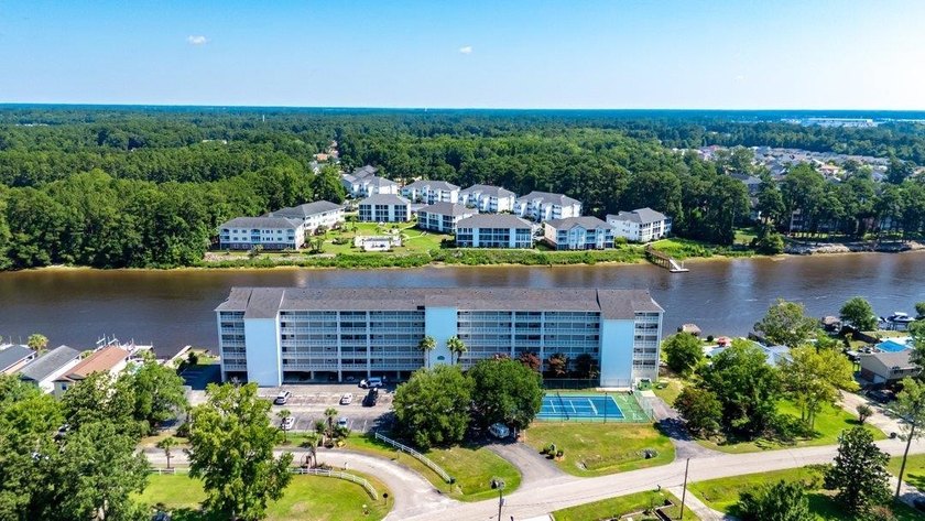 Waterfront luxury meets pristine modern design in this - photo 48