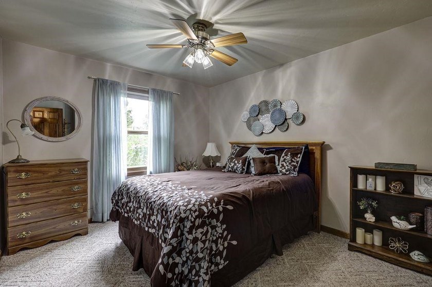 Lake living at its finest from this year 26yr old 4br-2.5 bath - photo 33