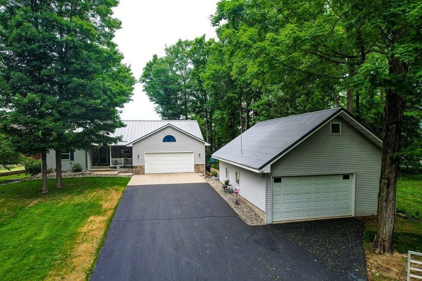 Lake living at its finest from this year 26yr old 4br-2.5 bath - photo 39