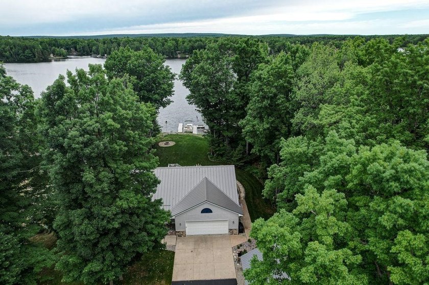 Lake living at its finest from this year 26yr old 4br-2.5 bath - photo 43
