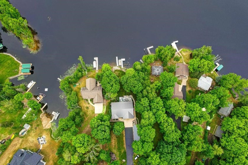 Lake living at its finest from this year 26yr old 4br-2.5 bath - photo 45