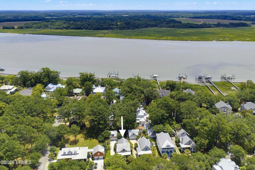 Welcome to 5 Clark St! This custom built golf cottage sits - photo 50