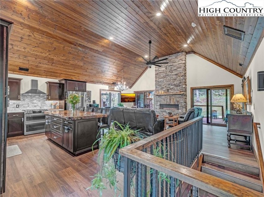 Sugar Pointe is quickly becoming the premier community on Sugar - photo 13