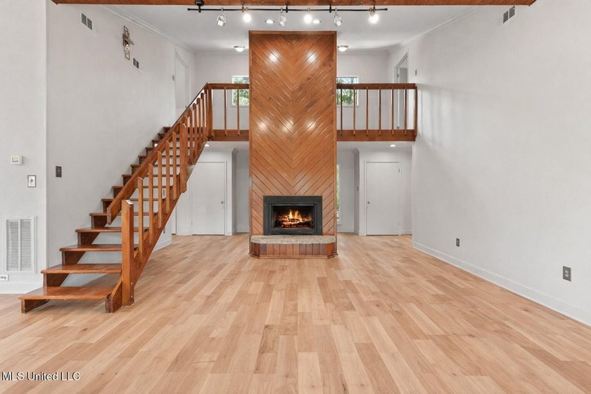 Welcome home to Redwood &amp; Cedar in the heart of Ocean Springs' - photo 17