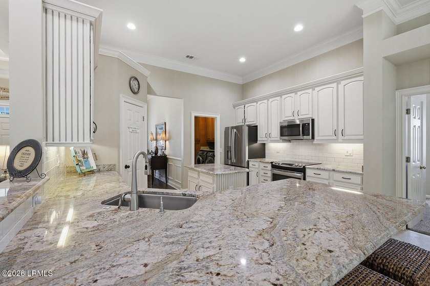 Amazing 5BR/4BA home featuring quality updates and exceptional - photo 18