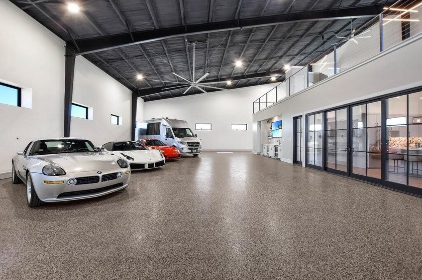 This exceptional luxury garage/residence offers architectural - photo 30