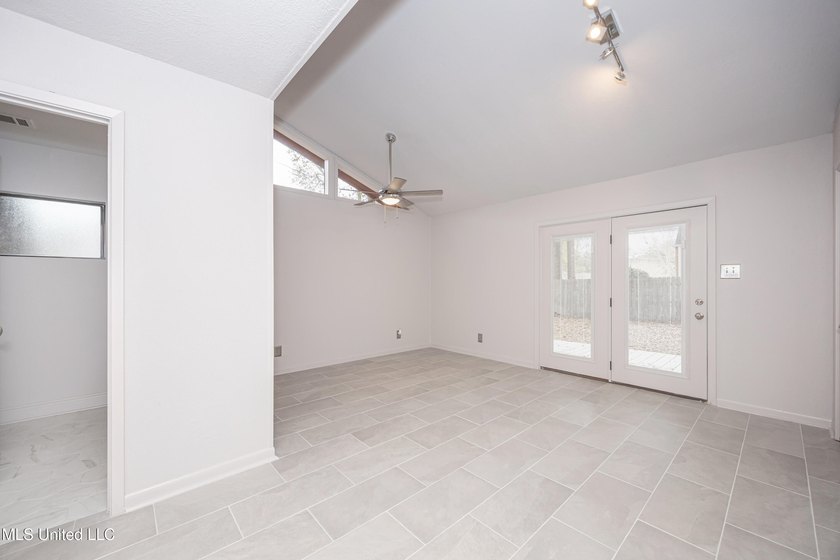 Welcome home to Redwood &amp; Cedar in the heart of Ocean Springs' - photo 39
