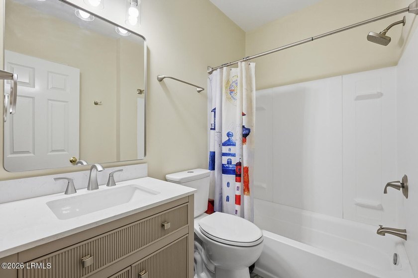 Amazing 5BR/4BA home featuring quality updates and exceptional - photo 41