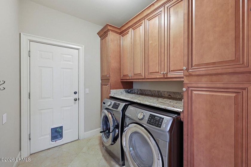Amazing 5BR/4BA home featuring quality updates and exceptional - photo 42