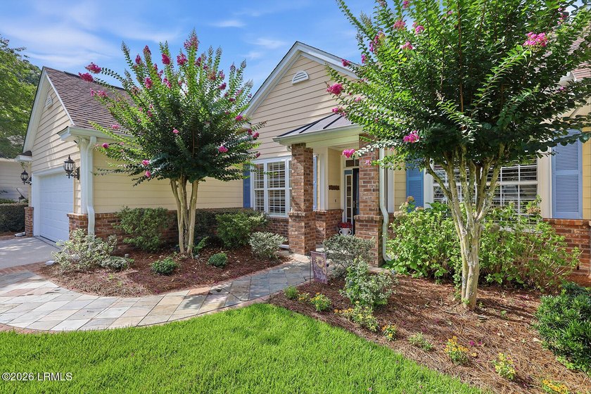 Amazing 5BR/4BA home featuring quality updates and exceptional - photo 50