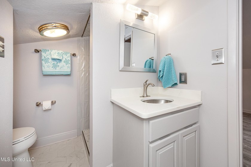 Welcome home to Redwood &amp; Cedar in the heart of Ocean Springs' - photo 60