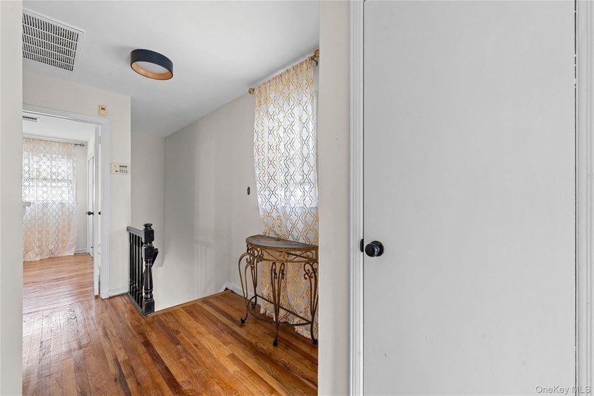 Welcome to Historic Addisleigh Park. This beautifully renovated - photo 4